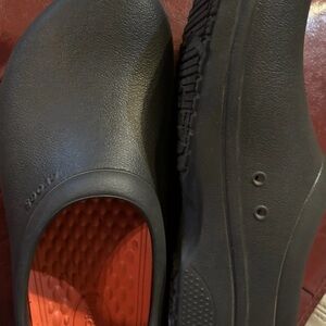 Crocs LiteRide Clogs Women’s 7 Men’s 5 Black Comfort Work Shoes Like New